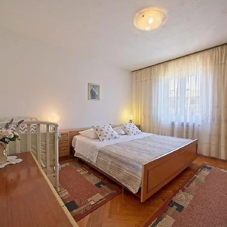 Bili Apartmán Postira